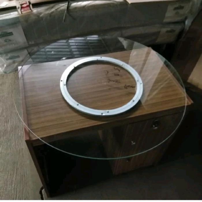 Kaca Putaran Meja Makan Bulat D.75cm