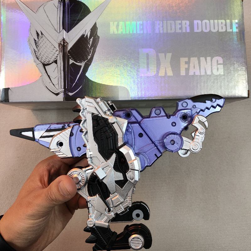 Kamen Rider W Trigger/Skull Magnum Set Auto-Popping Fang Memory w/ Dino Eyes LED Sound CSM-Style