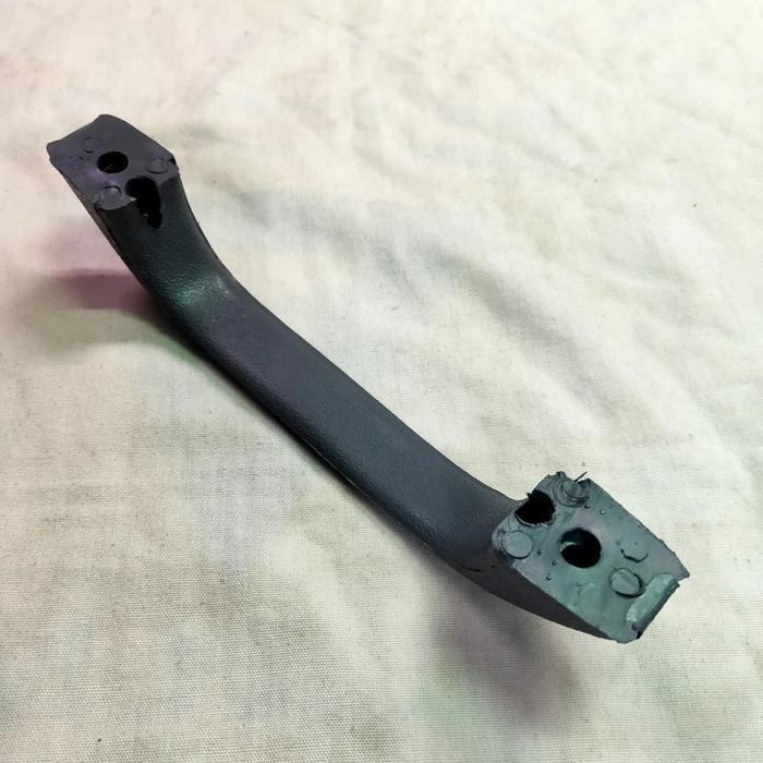 PEGANGAN TANGAN PINTU BODY MOBIL ISUZU PANTHER OK.