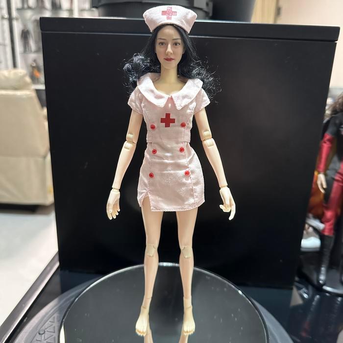 Baju Perawat Nurse Kitbash Skala Hot Toys 1/6