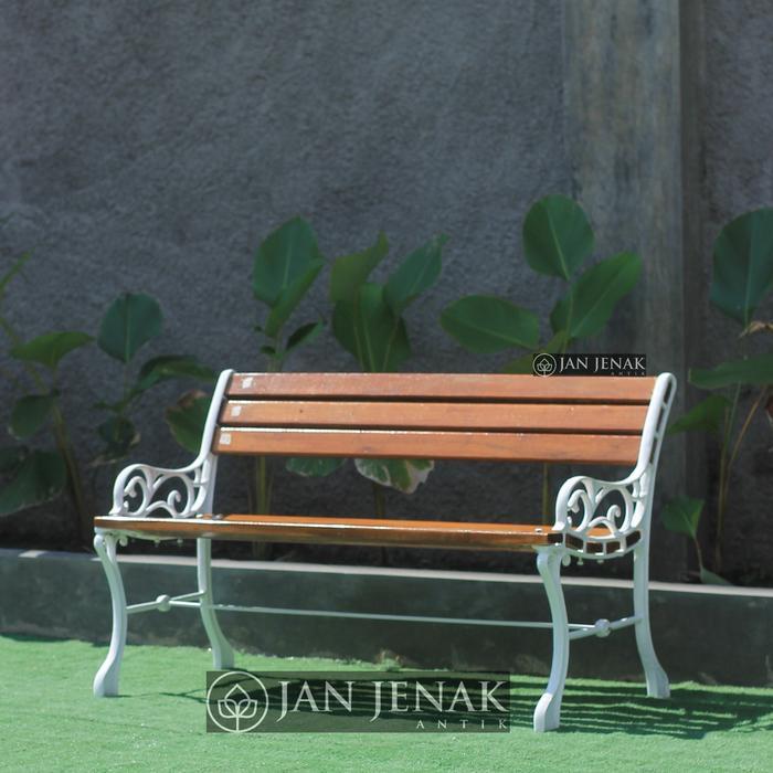 Kursi Taman Besi Cor Tipe Lily