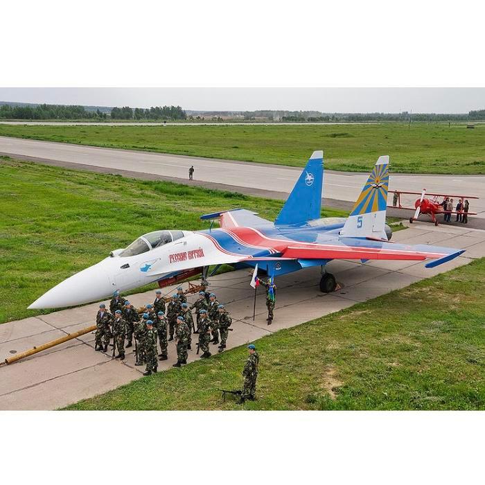 Diecast Pesawat Tempur Sukhoi Su-35 Super Flanker 1/100