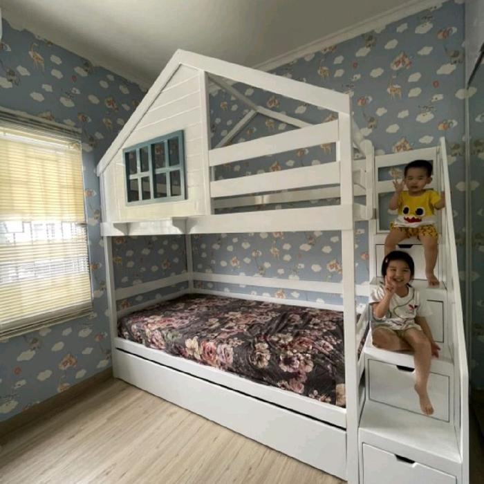 tempat tidur tingkat hasil produksi sendiri bahan kayu jati Belanda sholid Dipan Modern