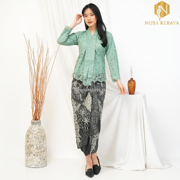 Nusa Kebaya Setelan Kebaya Widuri Model Kartini Bahan Brokat Rok Lilit Batik Kebaya Floy Brokat