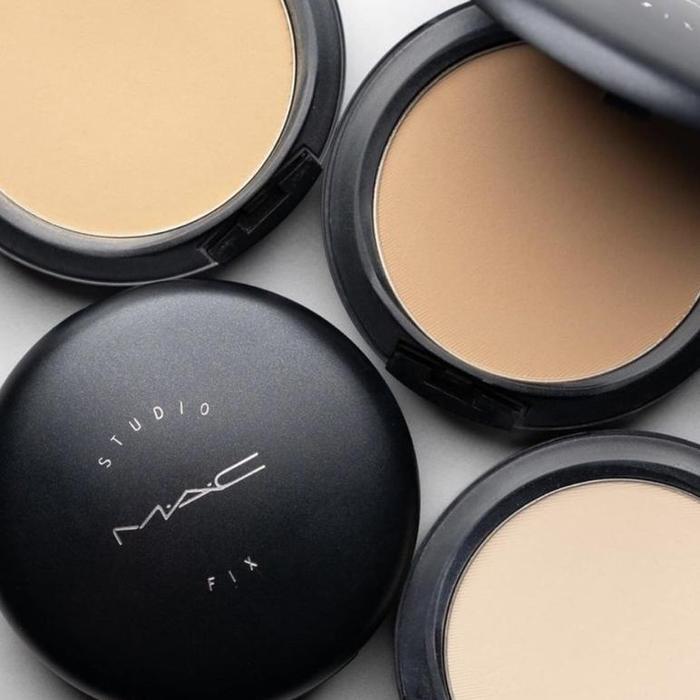 MAC Compact Studio Fix Powder Plus Foundation Bedak Padat Compact