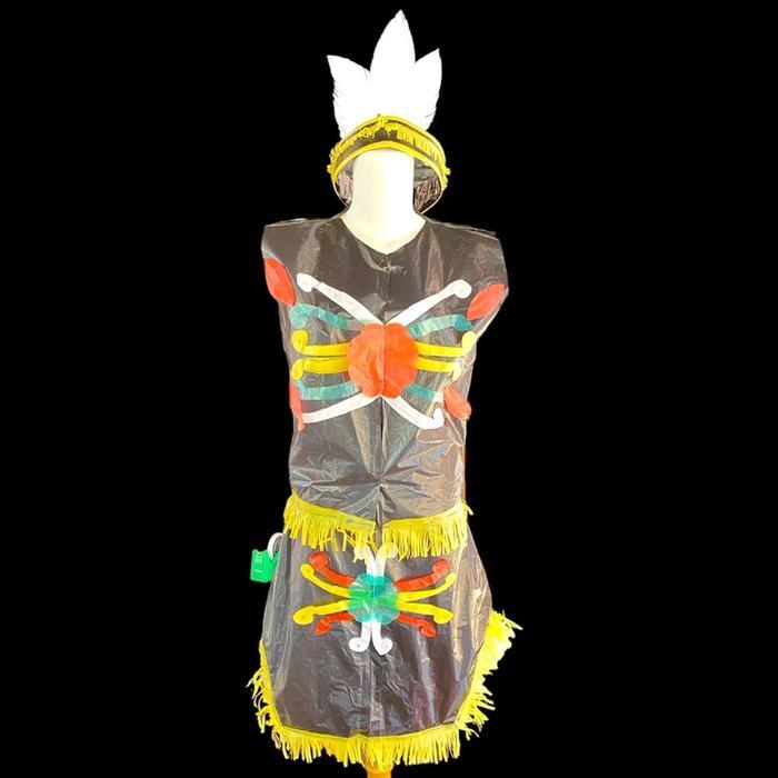 Prakarya Daur Ulang Adat Dayak Perempuan Dari Plastik Kostum Karnaval
