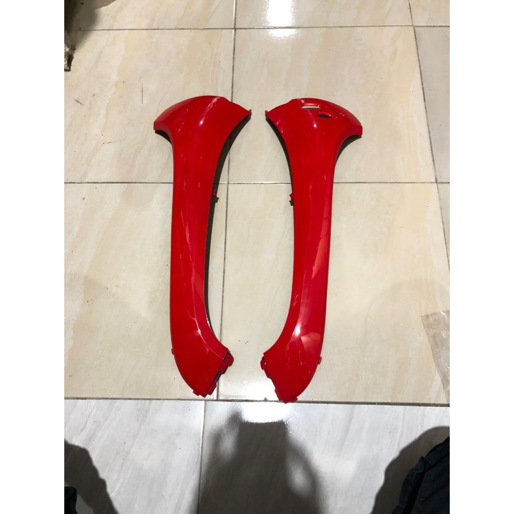 TEBENG SAYAP LUAR MERAH SCOOPY FI ESP 2017 2018 2019 2020 ORIGINAL WIN / LEGSHIELD LUAR