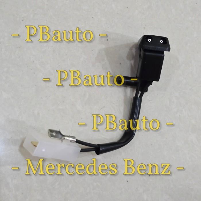Nozzle Wiper w202 Kabel Pendek Mercedes Benz / Semprotan Air Mesin Kanan Mercy A2028601047 c180 c200