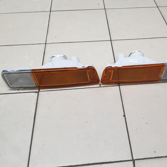 Lampu Sen Bemper Mitsubishi Strada L200
