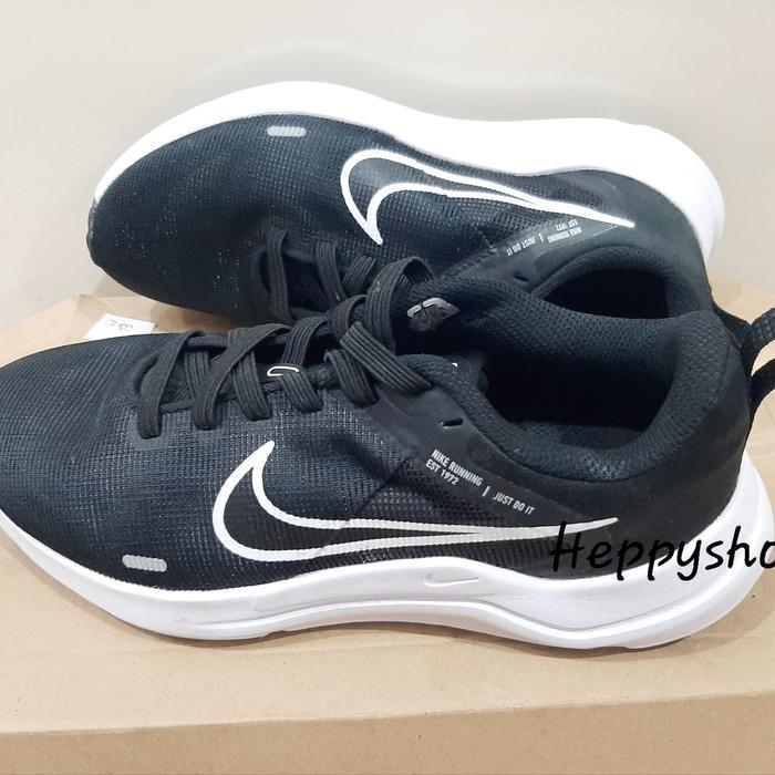 PRELOVED ORIGINAL SEPATU LARI WANITA NIKE DOWNSHIFTER 12