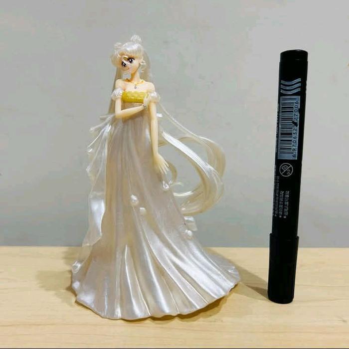 Mainan figure pajangan sailormoon sailor moon usagi pearlescent pretty wedding dress tinggi sekitar
