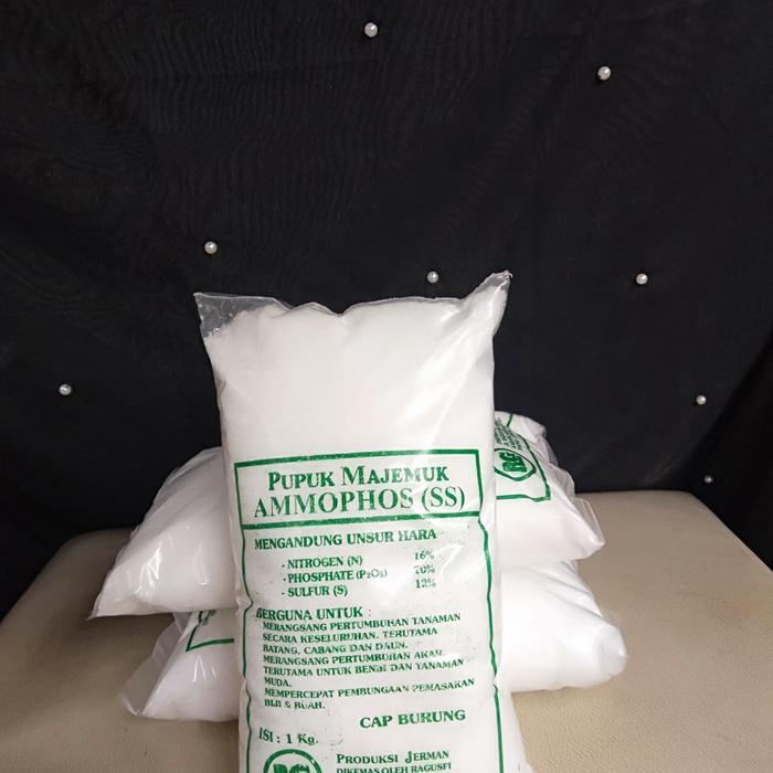 BISA COD urea 1 kg / pupuk urea / pupuk penyubur tanaman booster padi