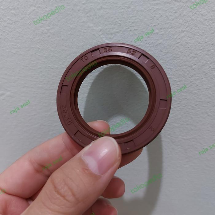 OIL SEAL TC 35 52 8 VITTON . TC 35 X 52 X 8 VITTON