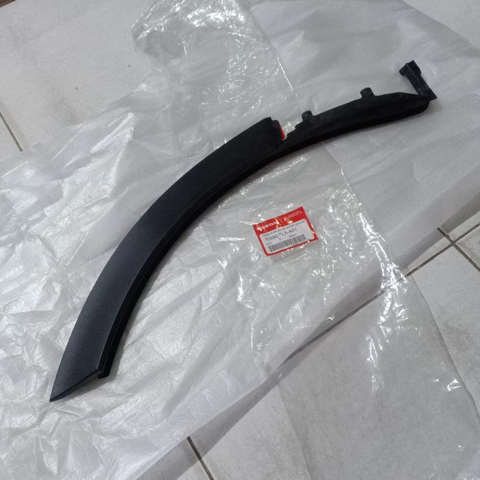 Garnish Pintu Belakang Crv Turbo 2019-2021Up Original