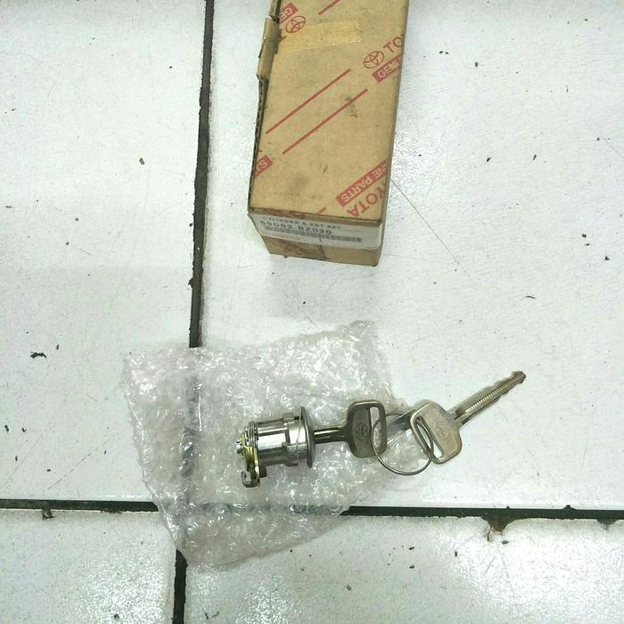 KONCI LOCK PINTU DEPAN TOYOTA AVANZA 2003-2013 ORIGINAL OK.