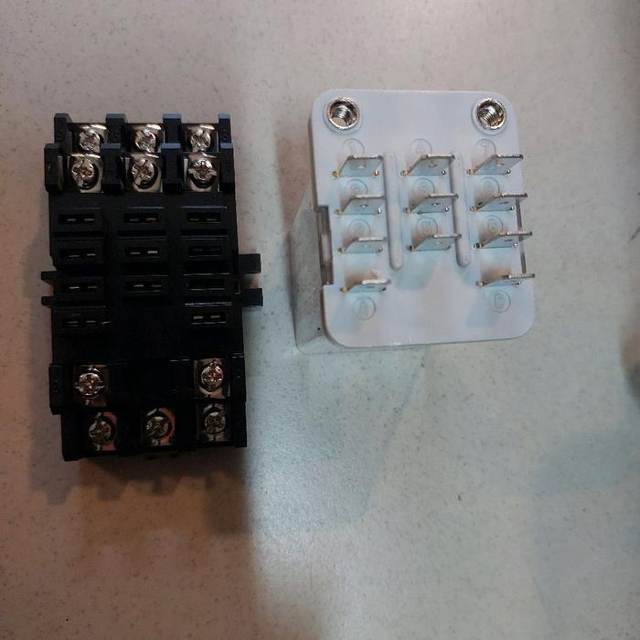 Relay Jqx 38F 40A Dan Socket / Relai Jqx-38F 40A ( Pilihan Koil 220Vac / 24Vdc / 12Vdc)