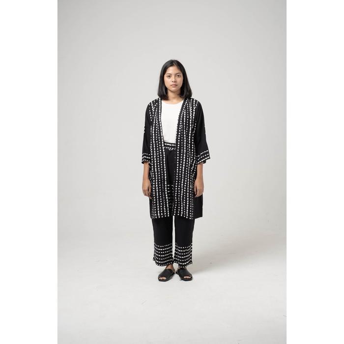 Set Outer dan Celana Wanita Motif Tradisional Teknik Cap Ikat Jumput Warna Hitam