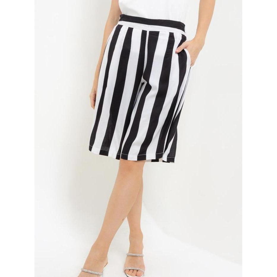 Arjuna Weda Celana Pendek Kulot Motif Garis Besar - Bahan Rayon Terlaris