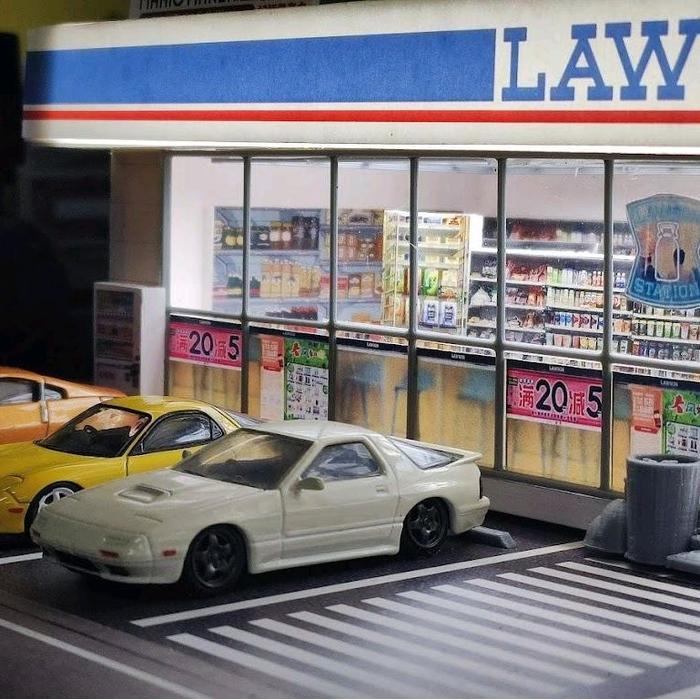 Diorama Lawson Skala 64 Berkualitas