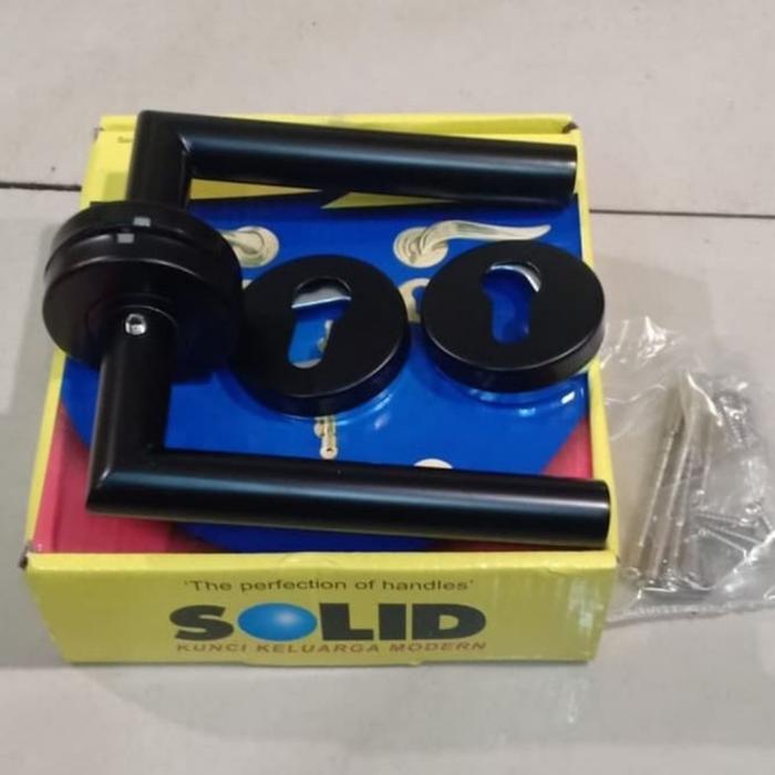 handle pintu solid 61.41 hitam komplit kunci