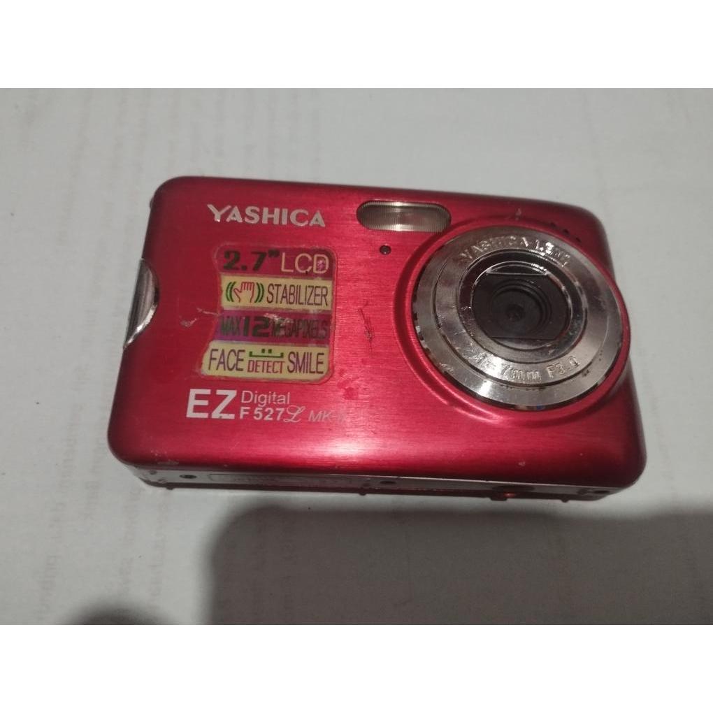 Kamera Digital Yashica EZ-F527