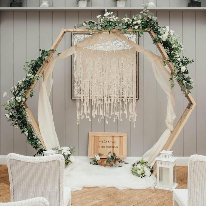 SET BACKDROP HEXAGON WEDDING RUSTIC / GAWANG HEXAGONAL LAMARAN UKURAN BESAR DARI KAYU