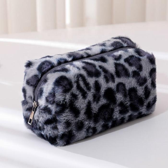 Pouch Makeup Leopard Tas Kosmetik Motif Macan Tutul Bulu Sintetis Lembut Warna Abu-Abu Bulu Tas Kosm