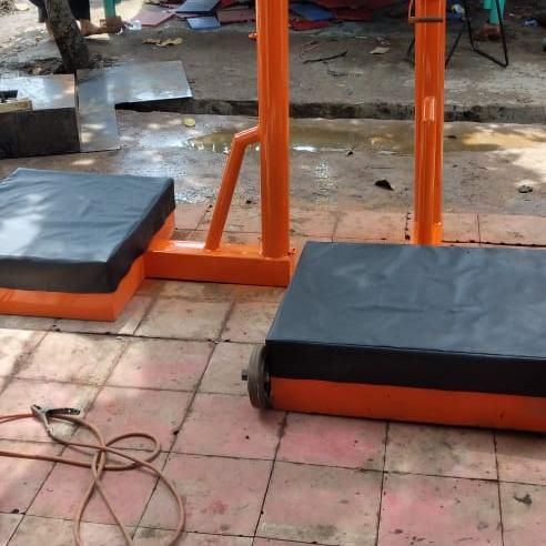 Tiang Net Portable Bulutangkis dan Voli