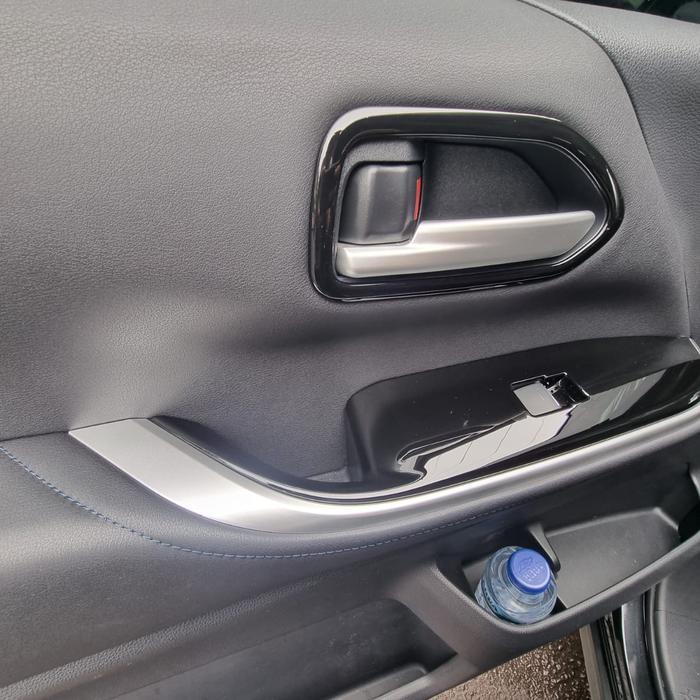Panel Black Piano Interior Window Armrest Toyota Voxy 90 2022 Terlaris