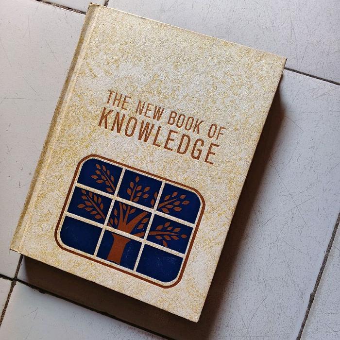 BIG SALE Buku Import THE NEW BOOK OF KNOWLEDGE ( ADA 5 PCS )