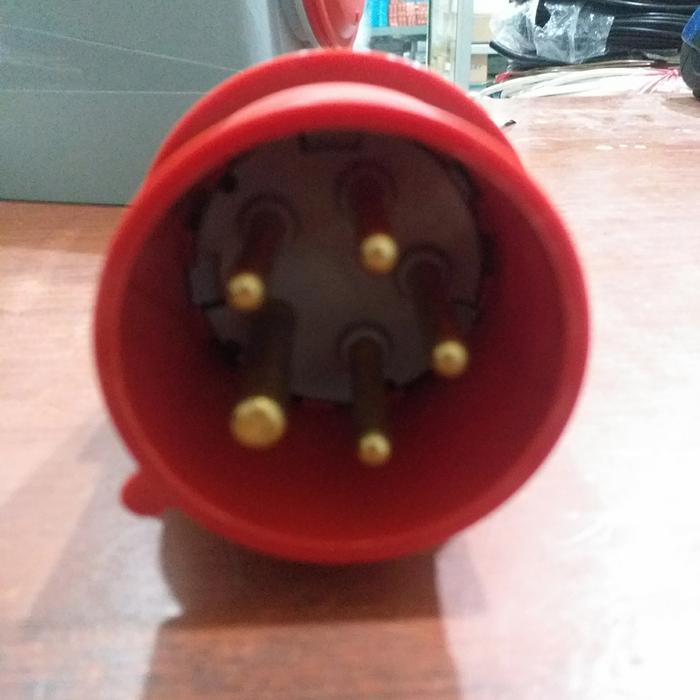 Socket Legrand 3Phase 5Pin 16A Type 555129