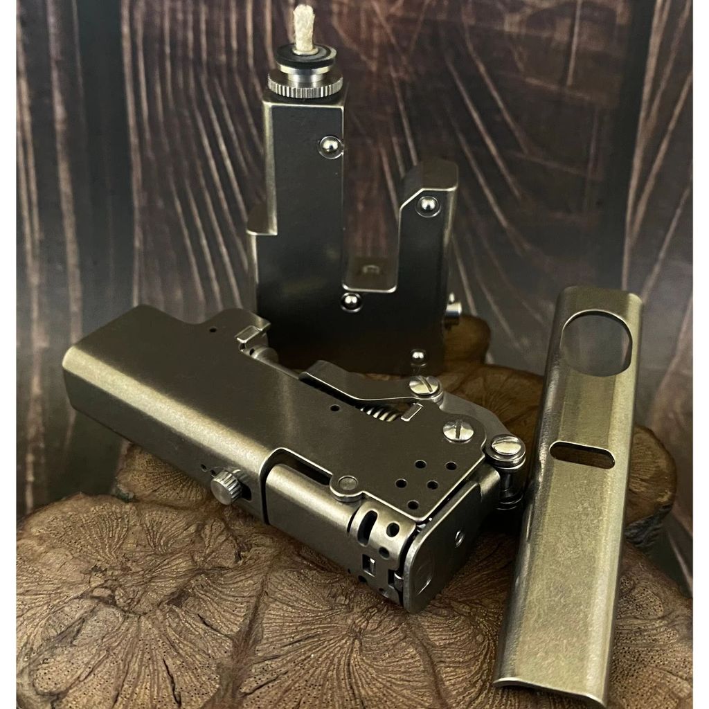 2026 Vintage Trench Lighter Titanium Case Kerosenes Petrol Smoking Lighter Detachable Play EDC