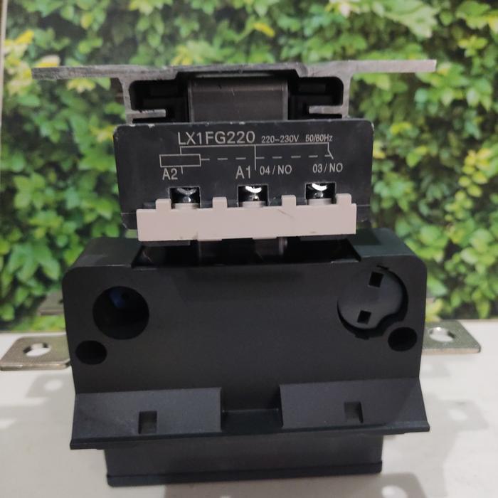 Kontaktor Contactor Vorge Vr1F225M7 Vr1F225 M7 Ac1 315A Ac3 225A Setara Lc1F225 Lc1F225 Garansi 1