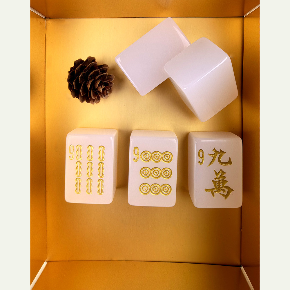 XTY 160pcs Luxury White American Mahjong Set Custom Gold Engraved Large Acrylic Mahjong Tiles for