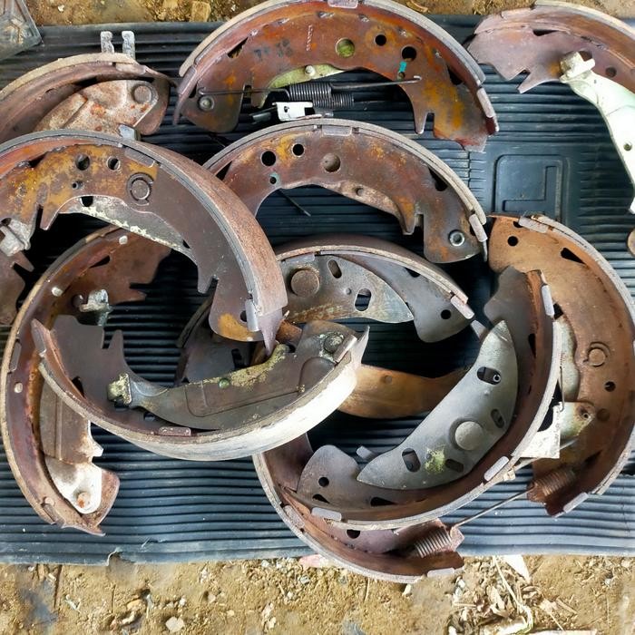 kampas rem belakang hyundai Trajet