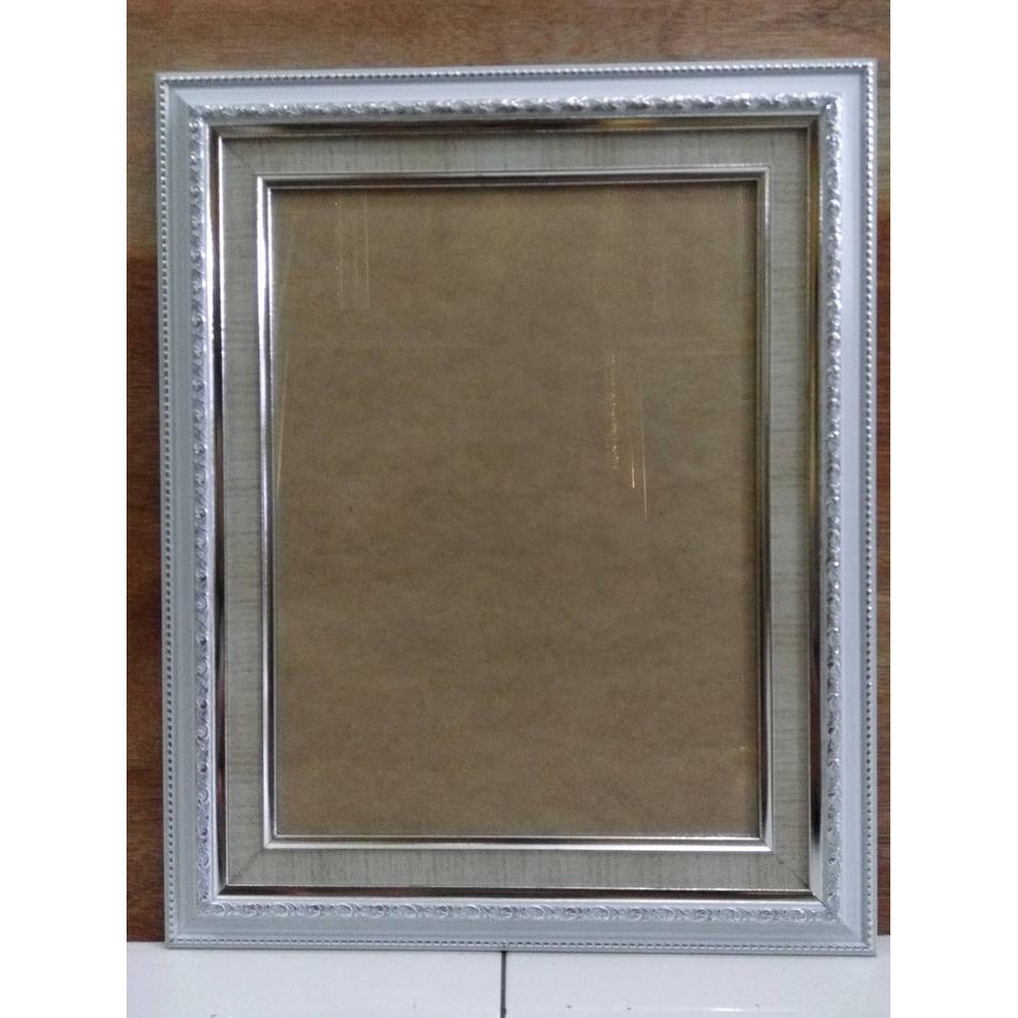 Bingkai Frame Pigura Ukir Putih 20R/16R