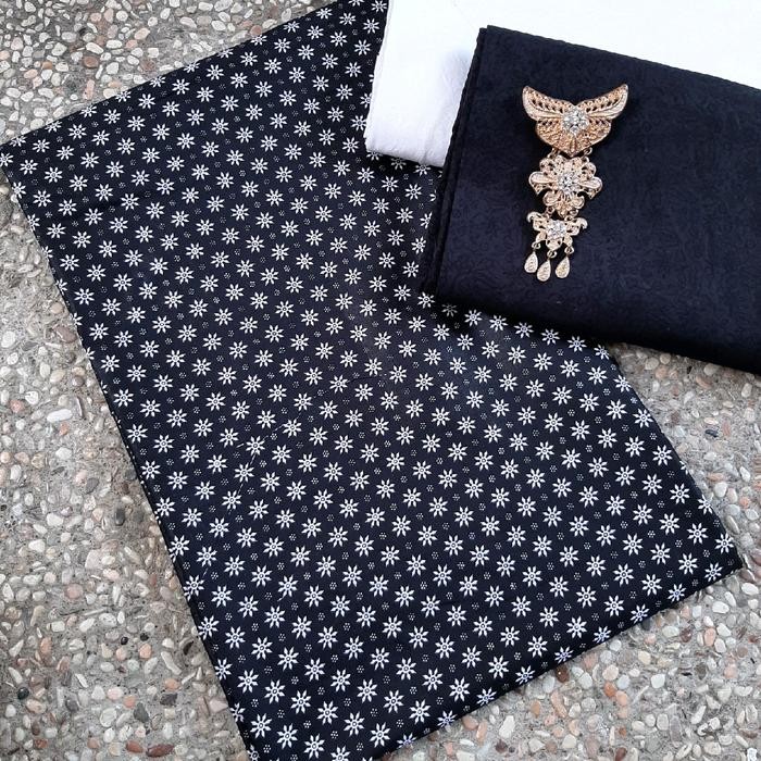 

KAIN BATIK PRINTING HALUS MOTIF MONOCROM KODE 390