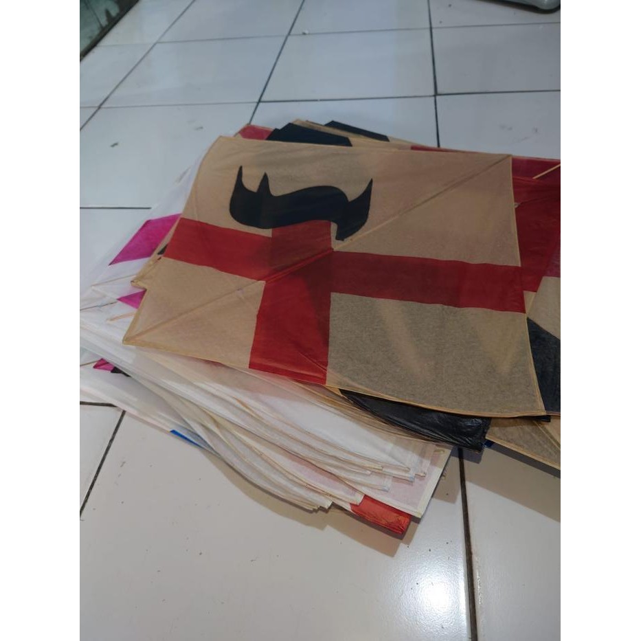 Layangan Aduan Seot / layang-layang Mainan Tradisional - Motif Random