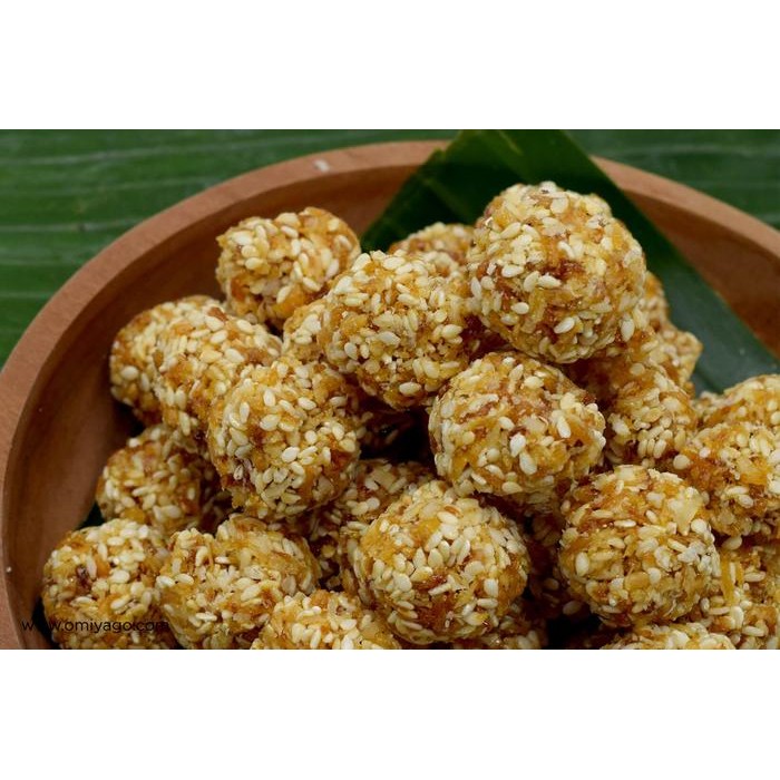 

Pilihan- Geti Wijen Gula Merah Manis Gurih Renyah Enting Wijen Oleh Oleh Solo