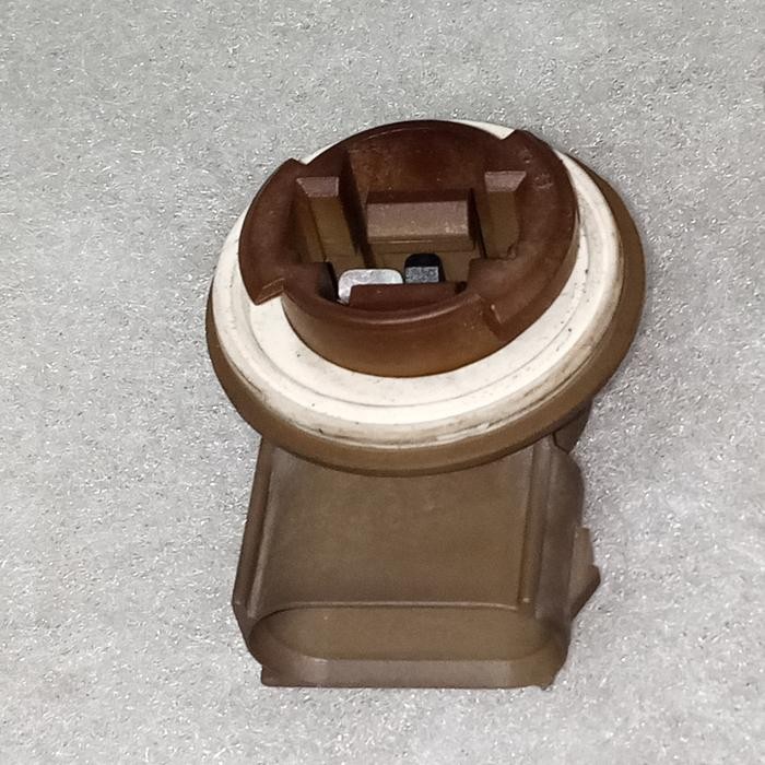 SOCKET SOKET FITTING LAMPU MUNDUR LAMPU PARKIR BELAKANG FORD ESCAPE