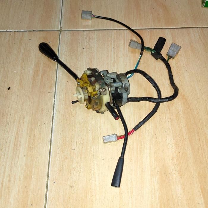 Jual Asis Parts Switch Kombinasi / Saklar Stir Mazda 616 1.600Cc 1975