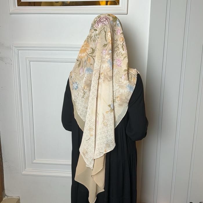 Pilihan- Desvika - Zarina Motif 740 Hijab Instan Softpad Antem Ceruty Babydoll Premium Kerudung