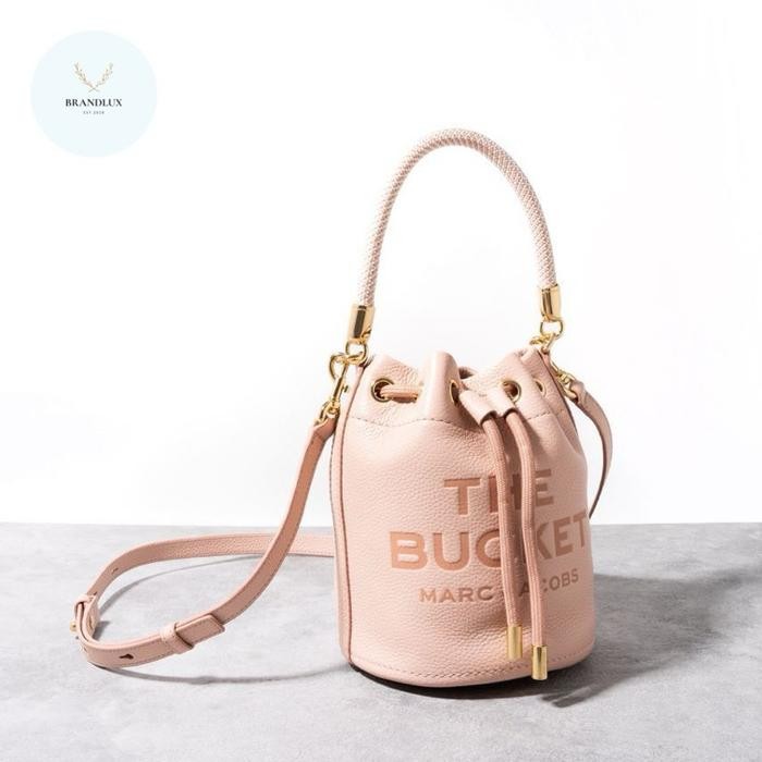 MARC JACOBS The leather bucket bag
