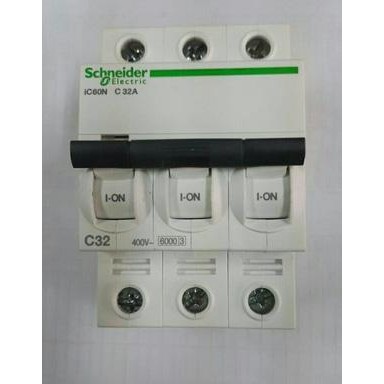 Mcb Schneider 3P 32A Ic60N