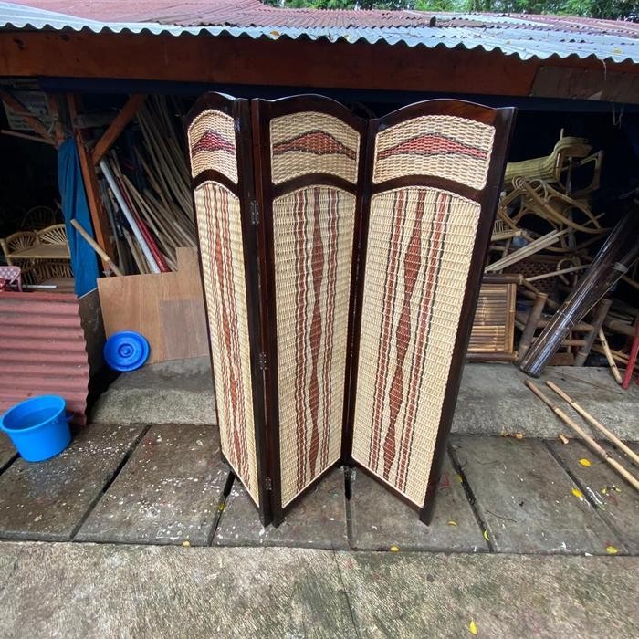 ASLI penyekat ruangan minimalis kayu kombinasi rotan warna coklat READY STOCK