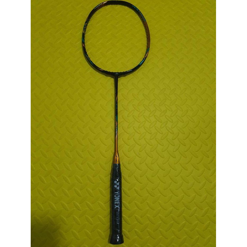 Raket badminton Yonex Astrox 88 D Pro AX88D-P JP code 100% impor dari Jepang.