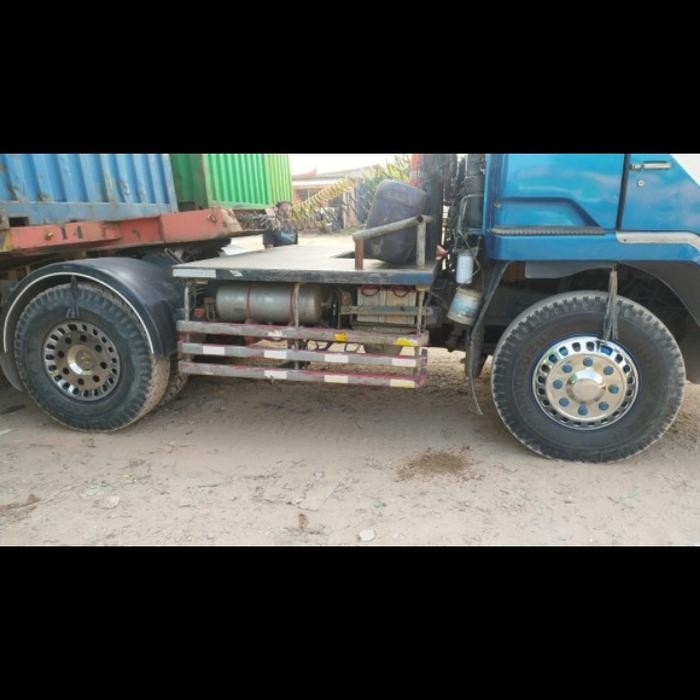 weldop truk/bus dop roda truk ring 20 lobang baut 8 Fuso Hino (4pcs) (TERBAIK) (TERBARU) (TERMURAH)