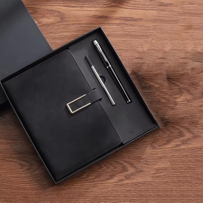 

Set Buku Jurnal Leather Notebook Diary 80GSM 200 Halaman - JG663 - Hitam