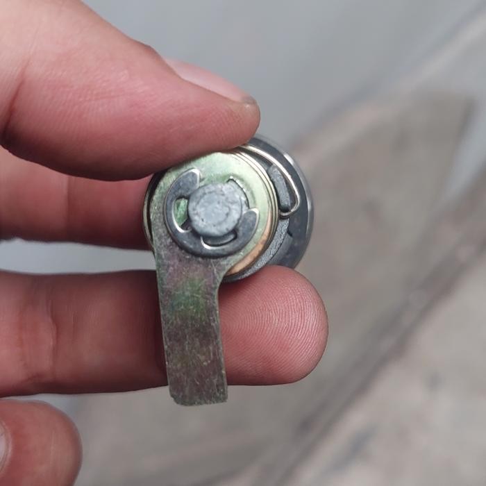 Kunci Bagasi Corolla KE30 Original
