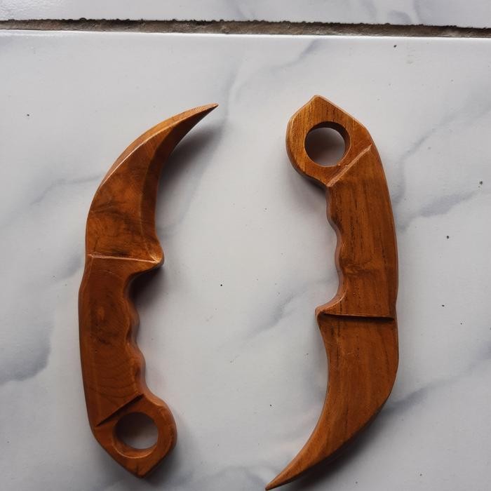 PJS karambit kayu